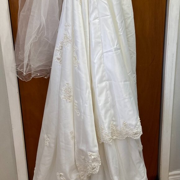 Wedding Dress - MoriLee - size10 - Picture 5 of 5